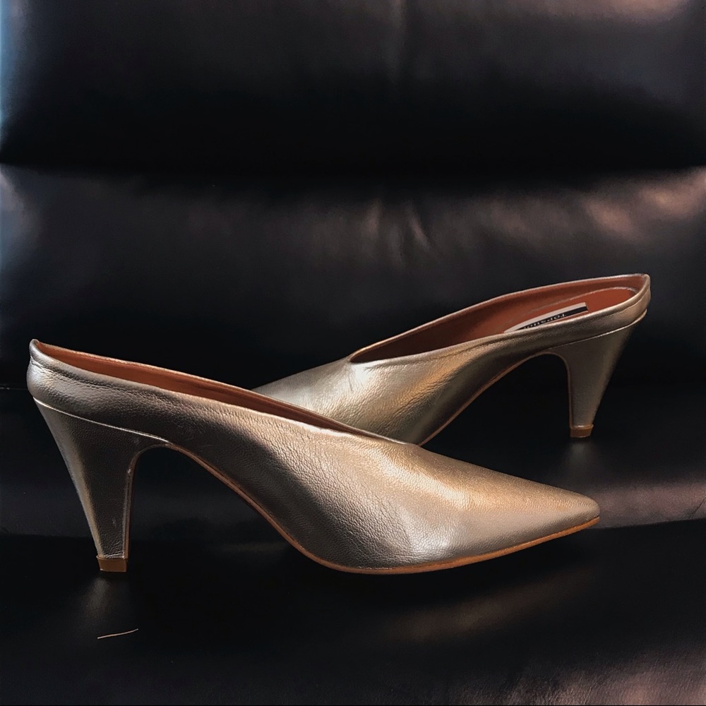 Top Shop Metallic Gold V Juicy Mules